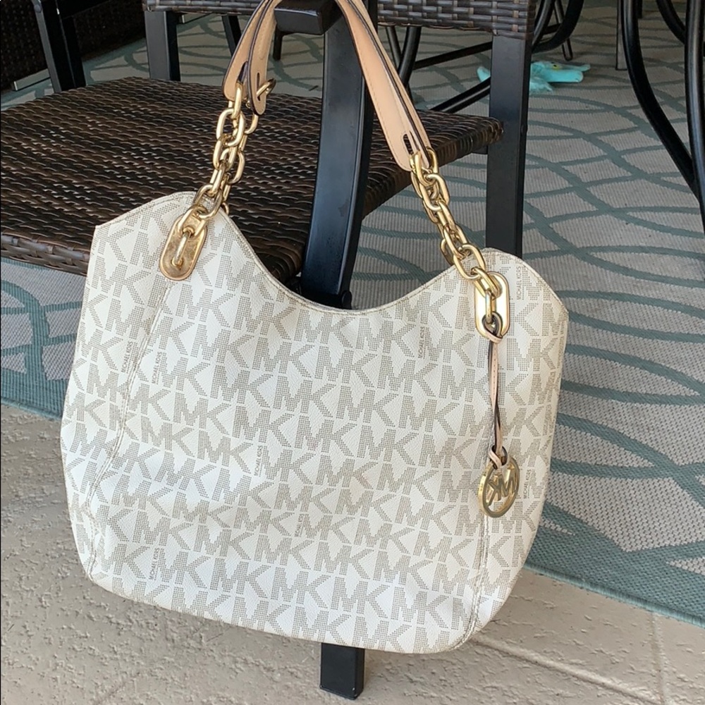 Michael Kors purse
